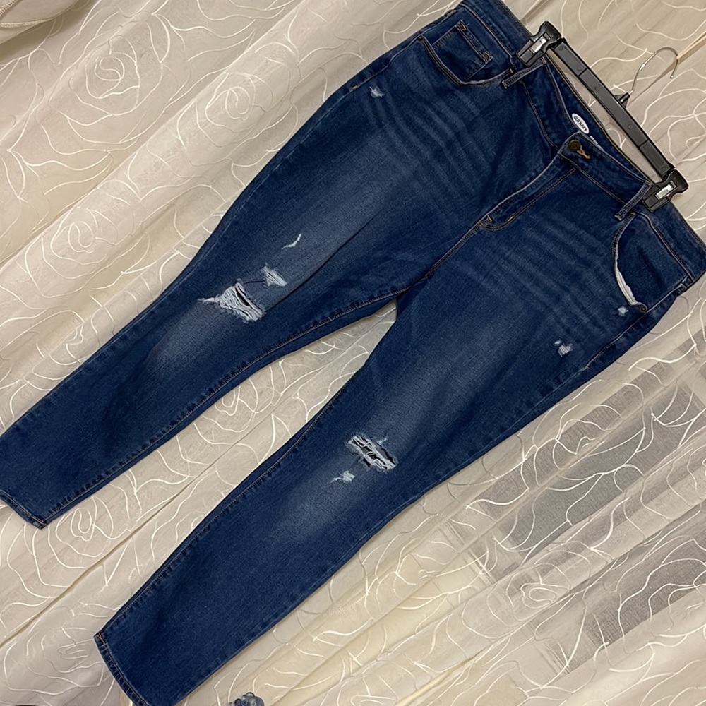 Old Navy Pop Icon Skinny Distressed Jeans size 18